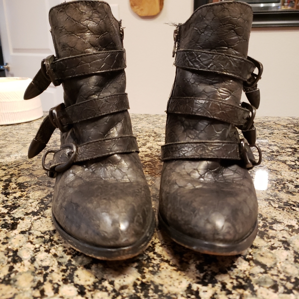 EUC Baske California Roscoe Buckle Bootie